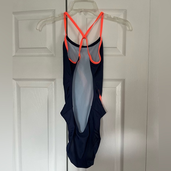 Speedo Training Suit - Picture 3 of 4